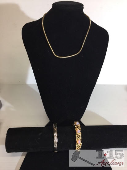 Necklace with 2 Bracelets