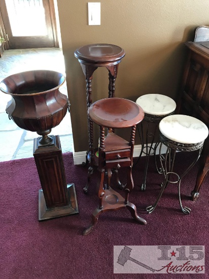 2 iron and marble round end tables, 2 wooden round end tables