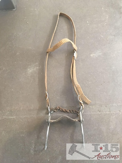 Headstall with bid and curb chain