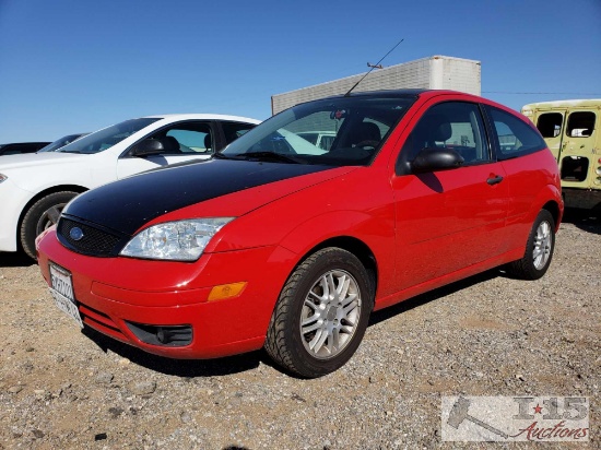 2007 Ford Focus Red, ONLY 75,XXX MILES!!! (Current Smog), CLEAN AUTO REPORT!!!