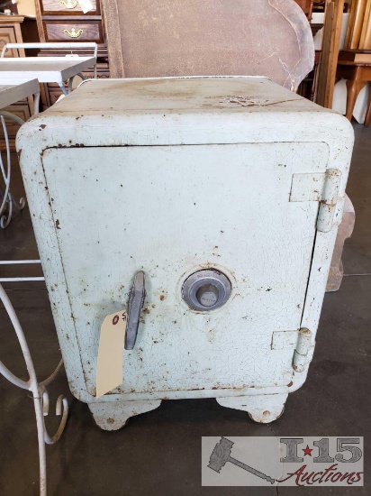 Small Vintage Safe, No Combo!