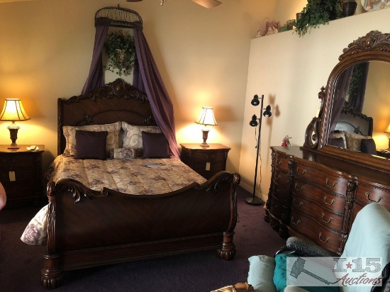 Beautiful ?The Best Master? Bedroom Set with Tempur-Pedic Matress