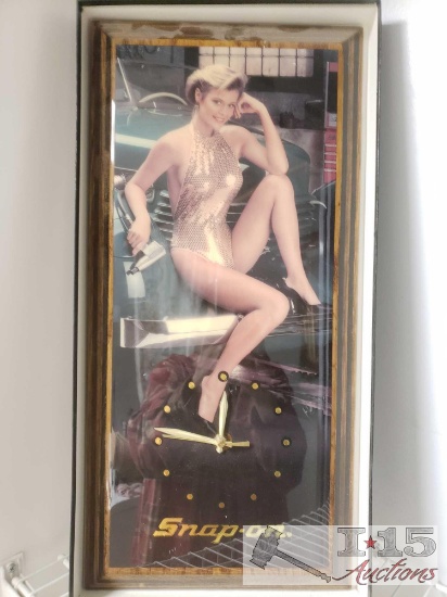 Snap-On Wall Clock With Model