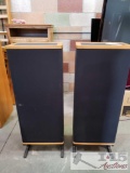 Pair of Vandersteen Model 2 Tower Speakers Measures 43