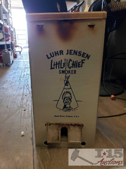 Luhr Jensen Little Chief Smoker 24"...12"...12"