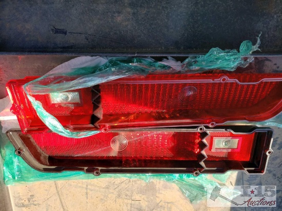 1970 - 1971 Ford Tail Lights.