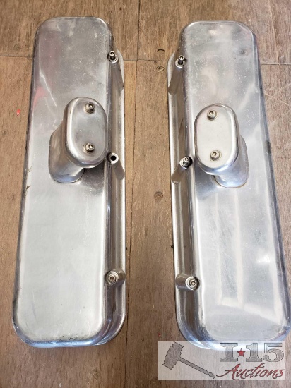 Pair Small Block Chevy Valve Covers
