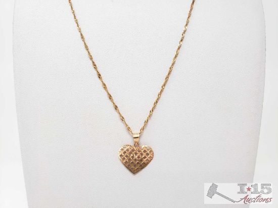 14K Gold Necklace With Heart Pendant 3.8g