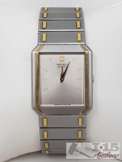 Seiko Quartz Two-Toned Watch in Good and Working Condition .. with New Battery