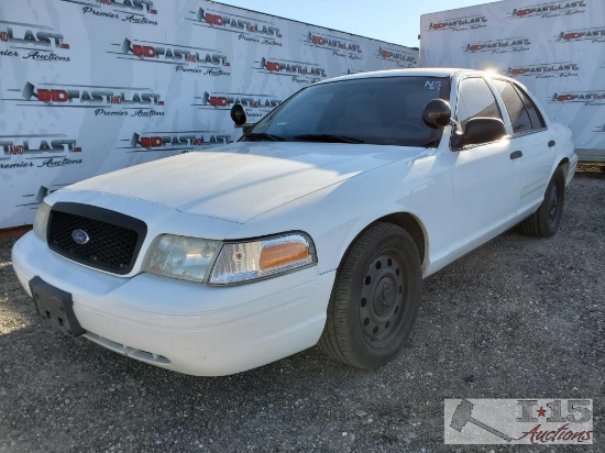 2009 Ford Crown Victoria, White, CURRENT SMOG
