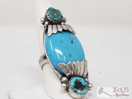 Authentic Old Pawn Native American Turquoise Sterling Silver Ring from the 1970s