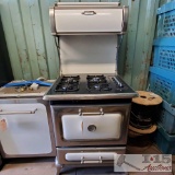 Heartland Appliances Freestanding Stove and Oven