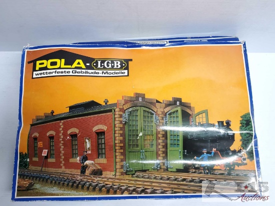 Pola-LGB Double Loco Shed and Water Mill