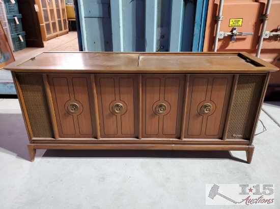 Magnavox Record Player Stereo Cabinet