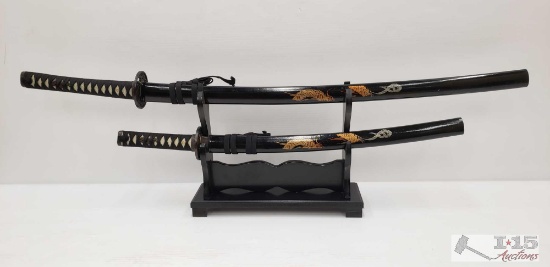 2 Samurai Swords With Display