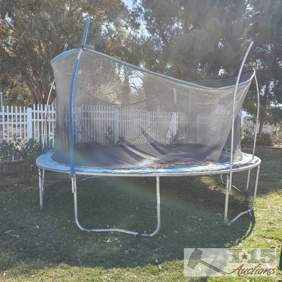 Trampoline with Encloser