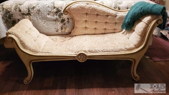 Vintage Bedroom Lounge