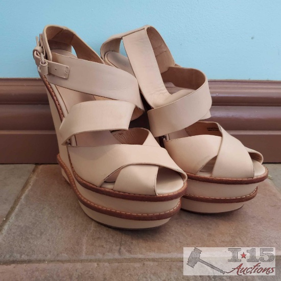 L.A.M.B Nude Leather Womens Wedges