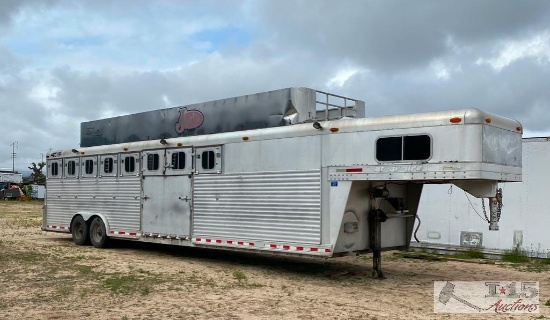 1998 4- Star Eight Horse Gooseneck Horse Trailer