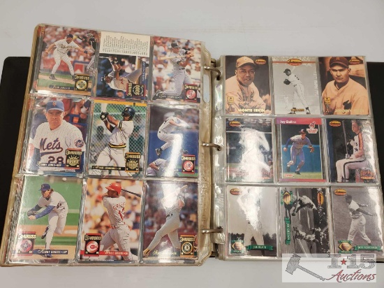 14 Binders of Sports Cards - 100s of Sports cards!!