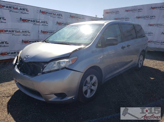 2011 Toyota Sienna See Video!