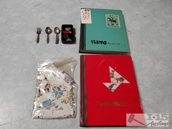 2 Stamp Albums, Stamps, Pins, And Decorative Utensils