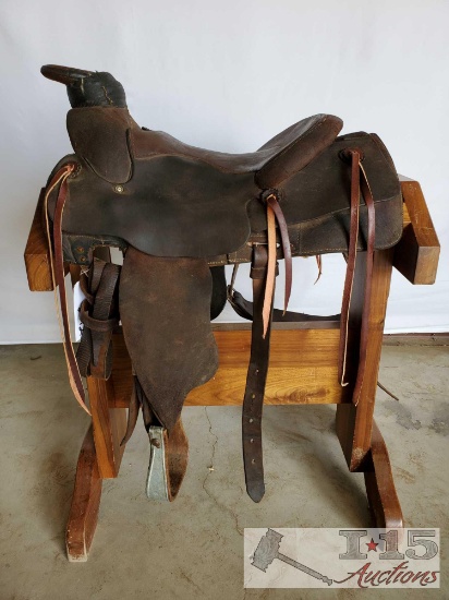 Western Roping Saddle