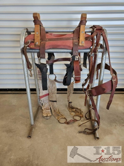 Sawbuck Pack Saddle with Saddle Breeching Straps