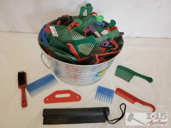 7 Gallon Galvanized Tub Full of Grooming Tools