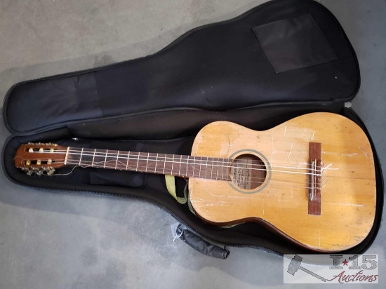 Hauser Model Acoustic Guitar with Soft case