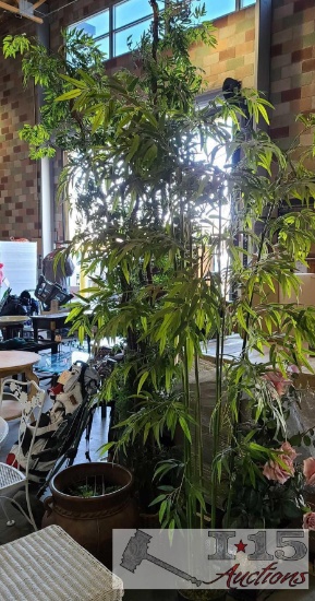 Approx 4 Artificial Plants And A Pot
