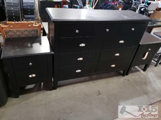 2 Nightstands and Dresser