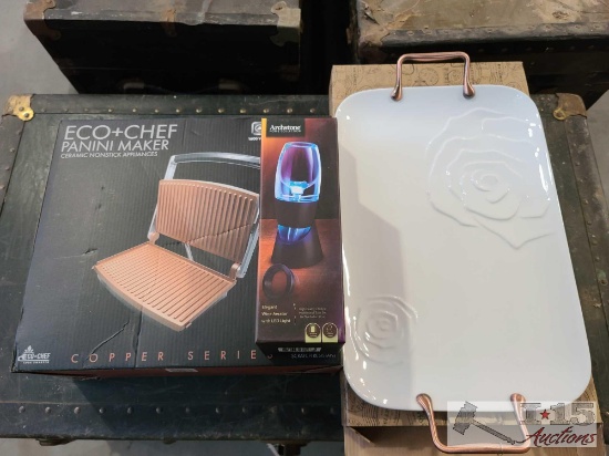 Porcelain Plate. Panini Maker. Wine Aerator