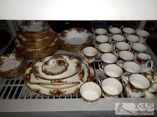 Old Country Roses Royal Albert China Set