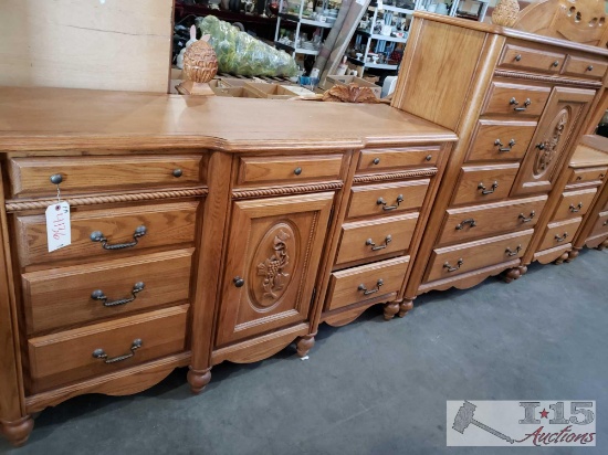 Arbek Wooden Bedroom Set