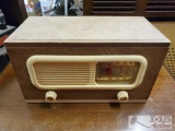 Vintage Crosley Radio