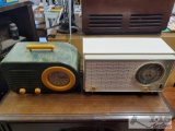 2 Vimtage Radios, Fada and Zenith