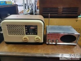 2 Vintage Radios, Delco and Electra Bearcat