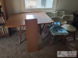 Dinningroom Table And Chairs