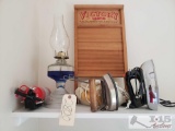 Wash board caressing lamp