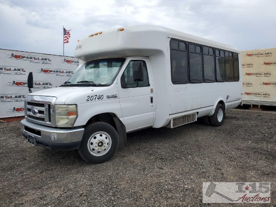 2009 Ford E-450 Bus