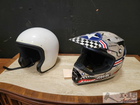 2 Motorcycle Helmets