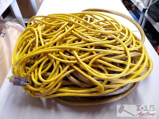 2 Extension Cords