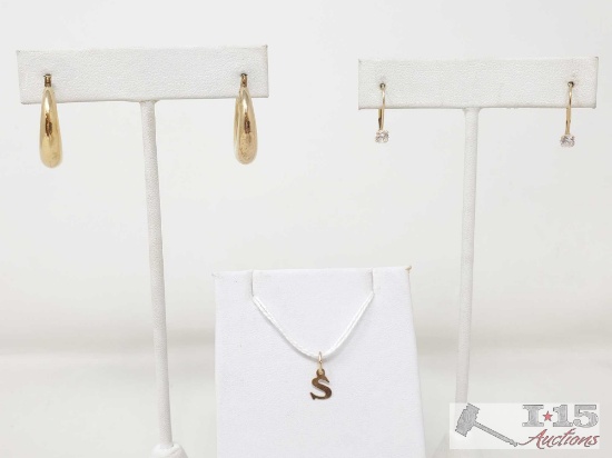 (2) Pairs of 14k Gold Earrings and S Pendant, 3.2g