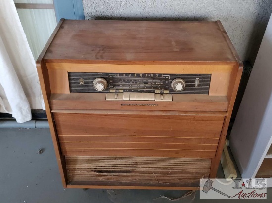 Vintage Grundig Majestic Radio