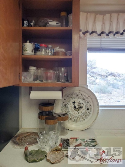 Assortment of Kitchenware