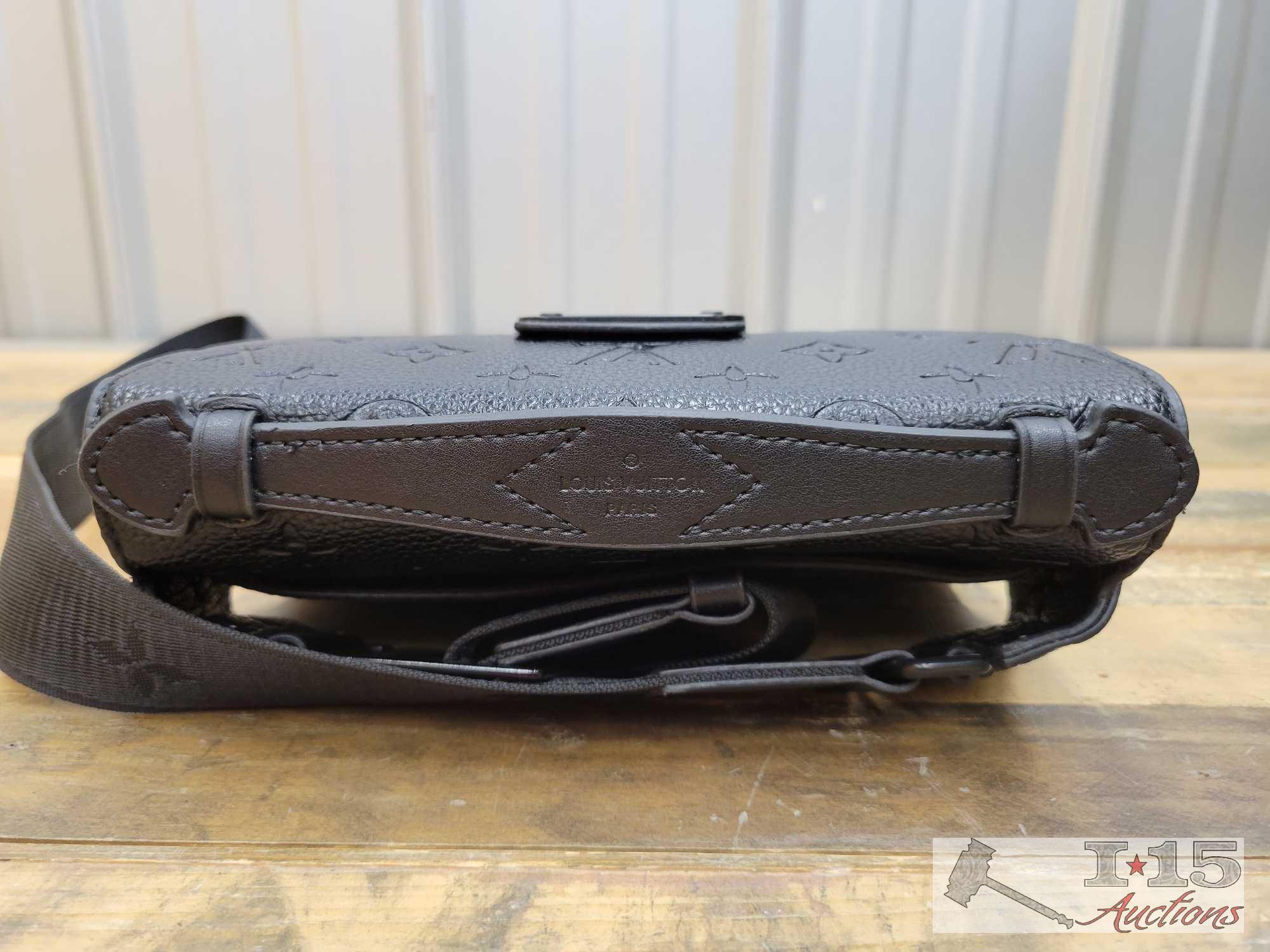 Louis Vuitton Danube Messenger Bag Limited Edition Charm Leather Ppm Black