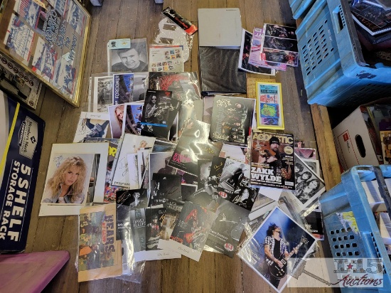 Signed Musician & Singer Photos & Magazines