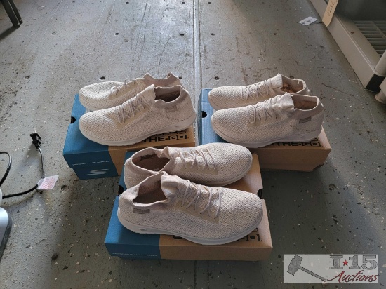 (3) Women's Sketchers Air Cooled Goga Mat Shoes