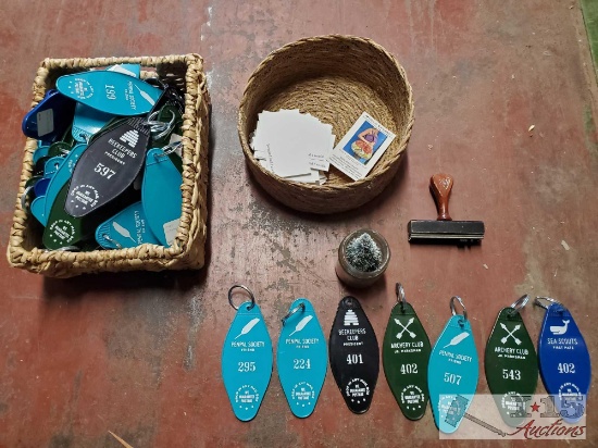 2 Wicker Baskets with Club Keychains, Stamp and Cards